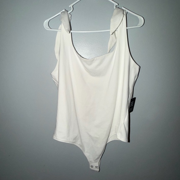 EXPRESS White Tie Shoulder Bodysuit XL Stretch Cotton Snap Bottom NWT - Picture 4 of 11